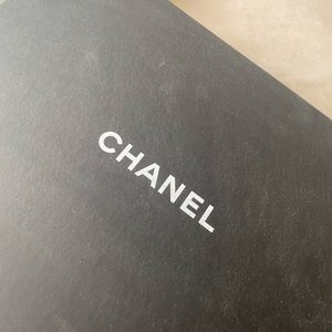 Chanel gift box